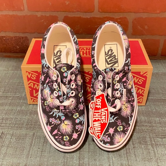 vans - Picture 3 of 8